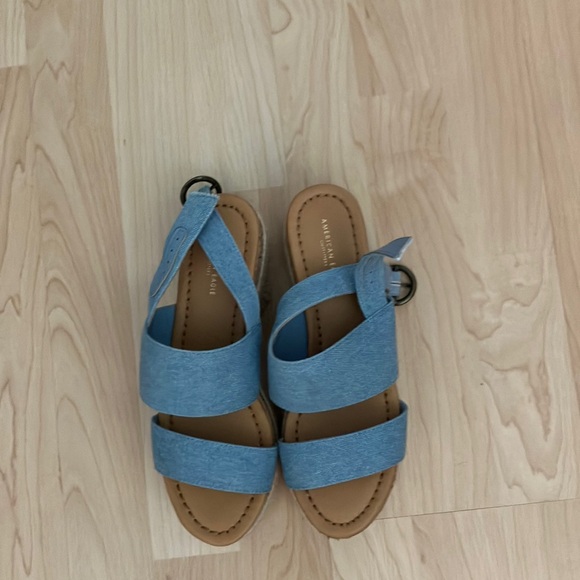 American eagle - Picture 1 of 3